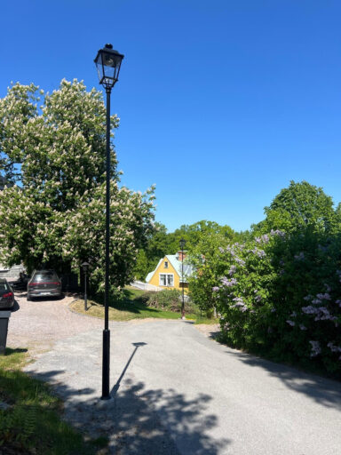 Classic 02 Luna A armatur, Echo pelare foto taget i Stockholm, Sverige